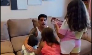 (Vídeo) Bartra se grabó dándole la noticia a su familia de su vuelta al Betis
