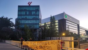 La pancarta de protesta de Biris Norte por el derbi en México