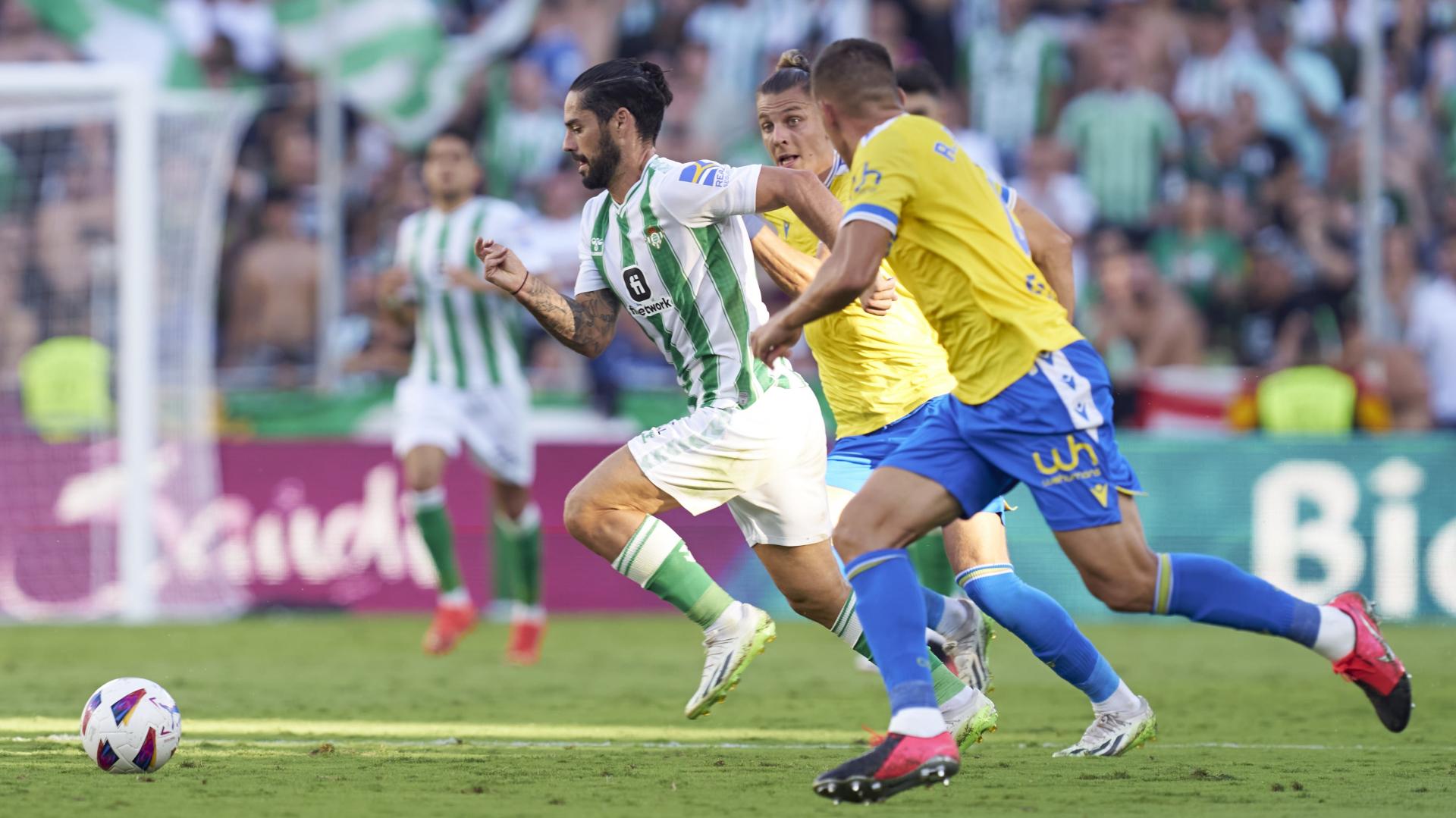 Bajas del Real Betis para el jueves, sancionados y apercibidos