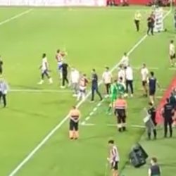 📹🔥(Vídeo) Feo gesto de Borja Iglesias que no gusta a la afición bética