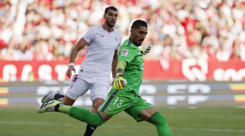 El Sevilla FC quiere cambiar su delantera en enero