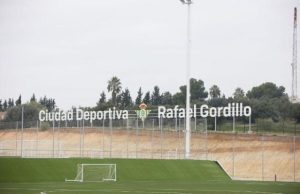 🫢 Renuncia a mucho dinero por seguir en el Betis