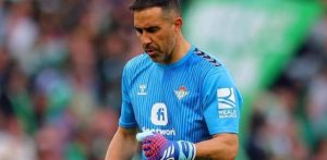 🧤 Claudio Bravo podría seguir jugando con un ex bético