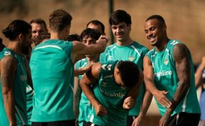 🗣️ Comunica que no se mueve del Real Betis