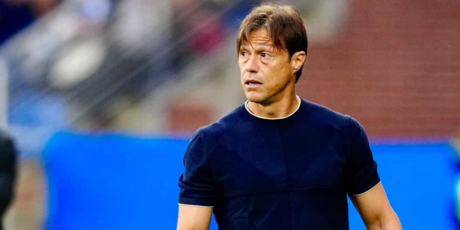 Almeyda tiene muy claro al relevo de Suazo pero menos al de Vargas