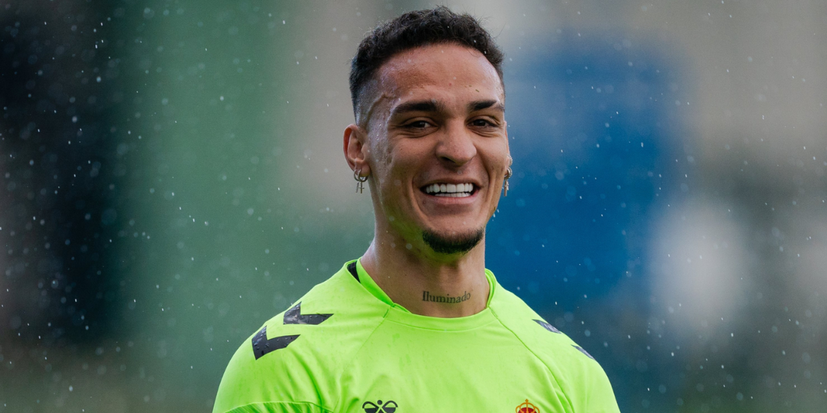 Lo tientan con 50 millones de euros para sacarlo del Betis 