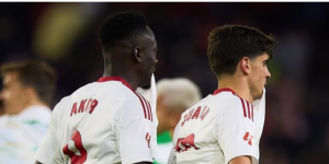 Quedó muy señalado ayer y el Sevilla quiere traspasarlo