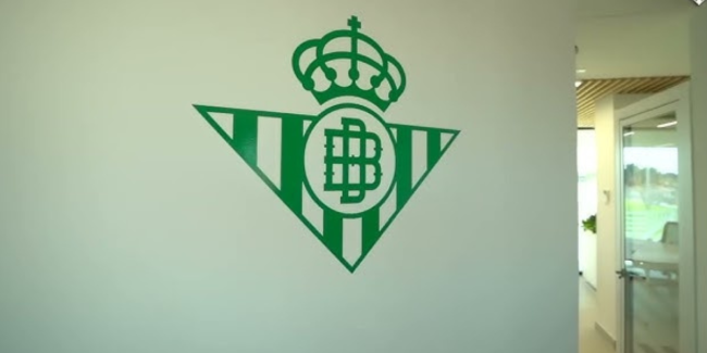 Matteo Moretto adelanta los dos fichajes que el Betis quiere hacer