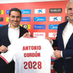 Anuncian los tres fichajes en los que trabaja a Antonio Cordón