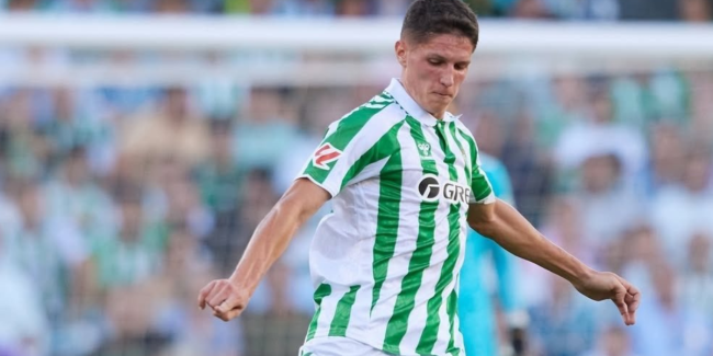 Iraola intenta convencer a un jugador del Betis