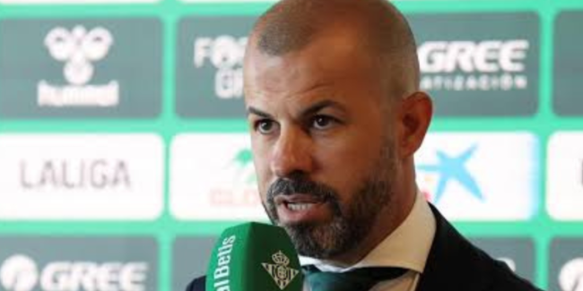 El Real Betis trabaja en tres salidas y en un fichaje top