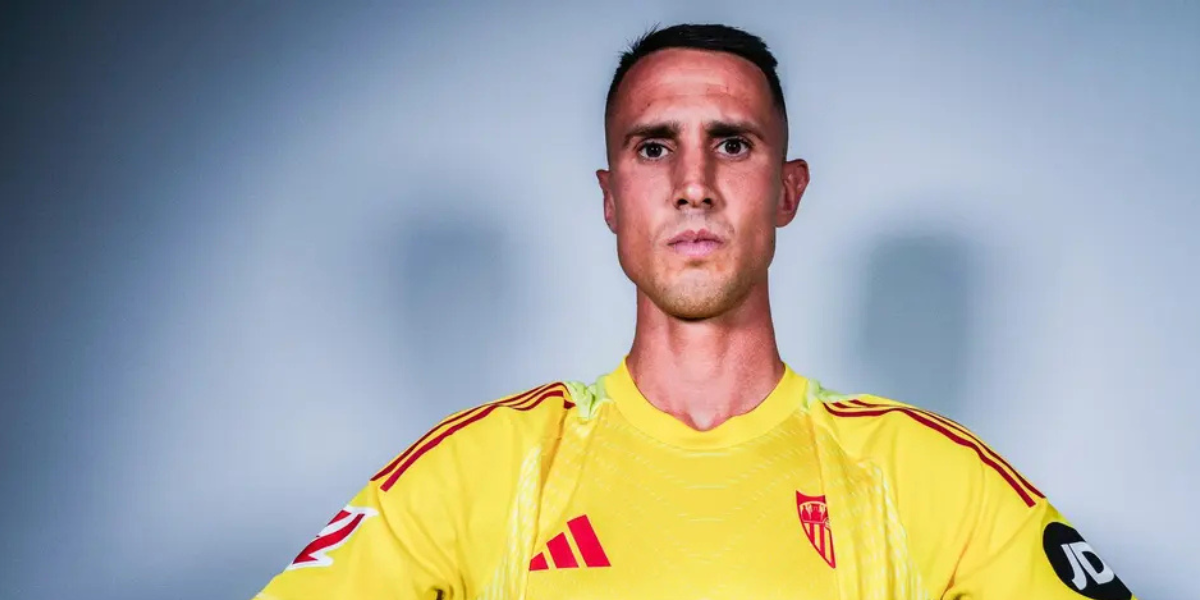 Vlachodimos aprieta al Sevilla FC 