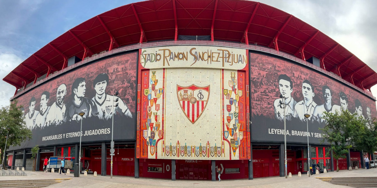 El Sevilla FC acuerda una nueva salida: Cordón prepara la llegada de fichajes