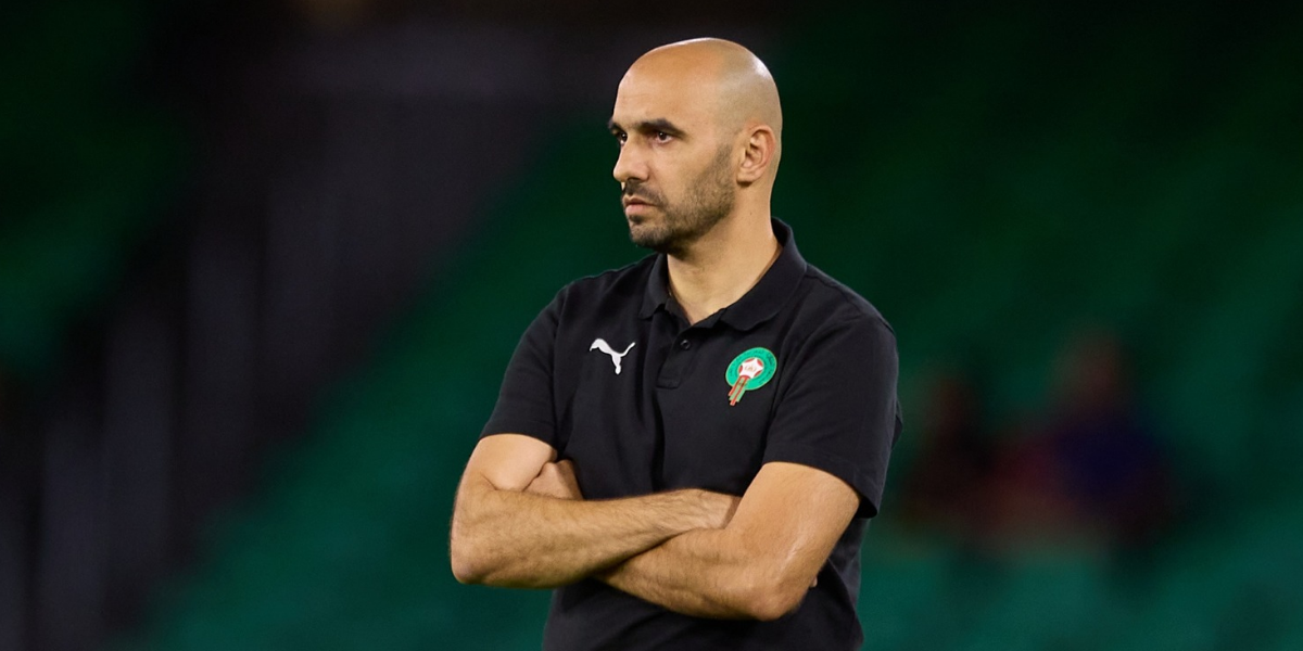 Regragui dirigiendo a marruecos