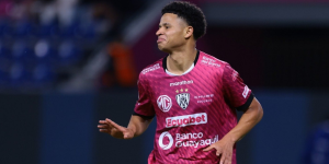 Patrik Mercado con independiente del valle