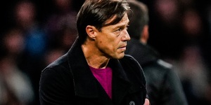 Matías Almeyda dirigiendo al Sevilla FC
