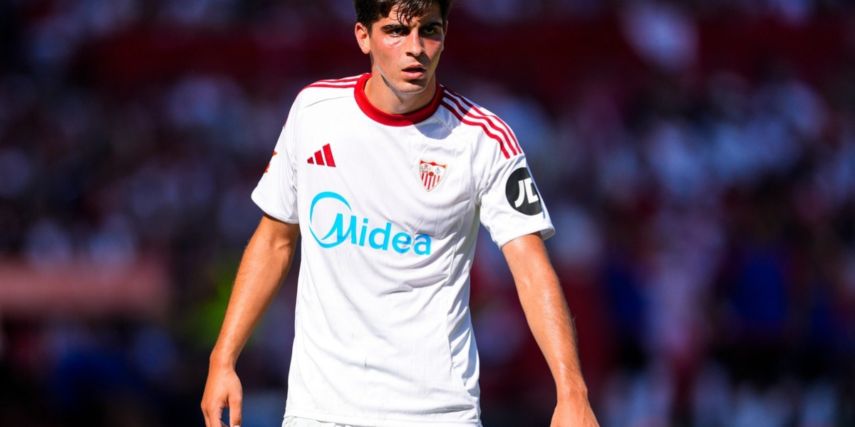 Juanlu jugando con el Sevilla FC