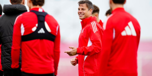 Azpilicueta entrenando en la Ciudad Deportiva del Sevilla