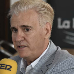 Antonio Cordón en una entrevista en la Cadena SER