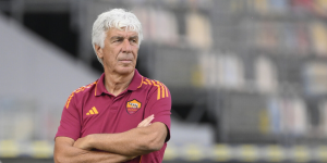 Gasperini dirigiendo un partido de la Roma