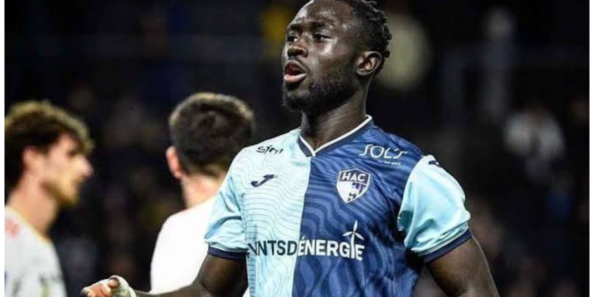 Sangante jugando un partido con el Le Havre