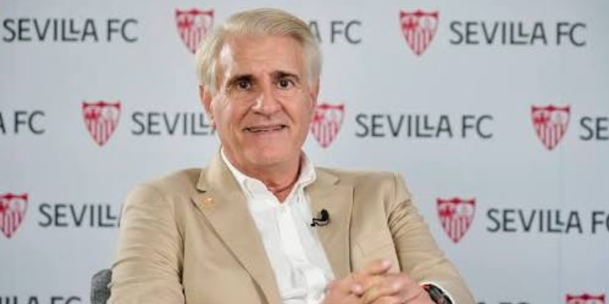 Antonio Cordón sonriente