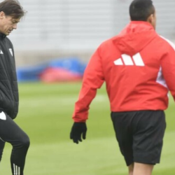 Matías Almeyda en un entrenamiento