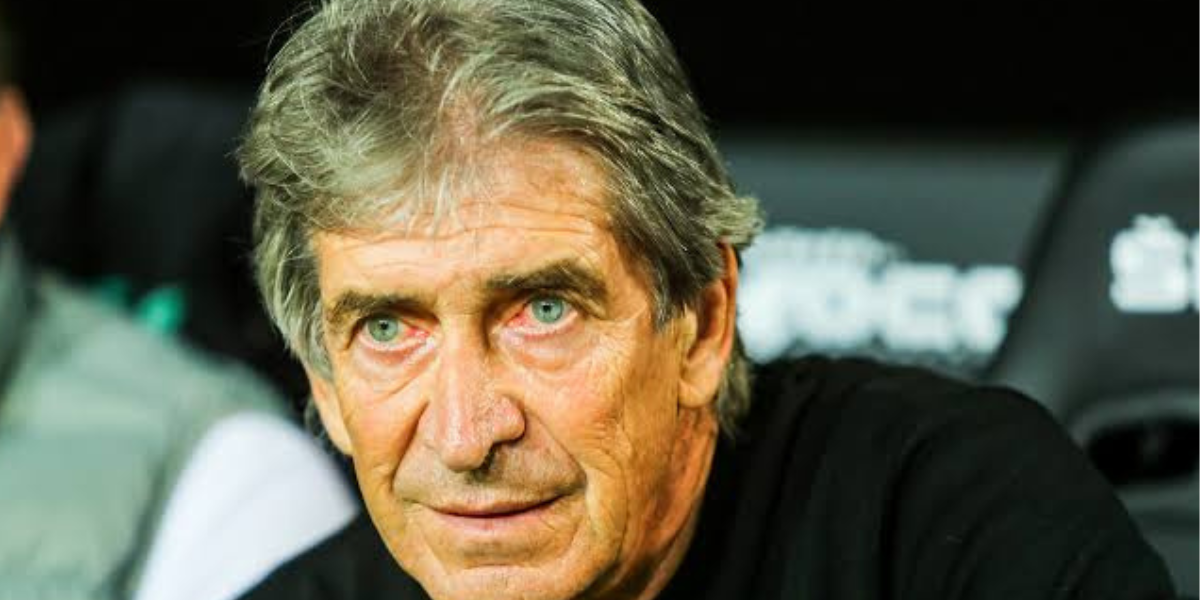 Manuel Pellegrini en el banquillo 