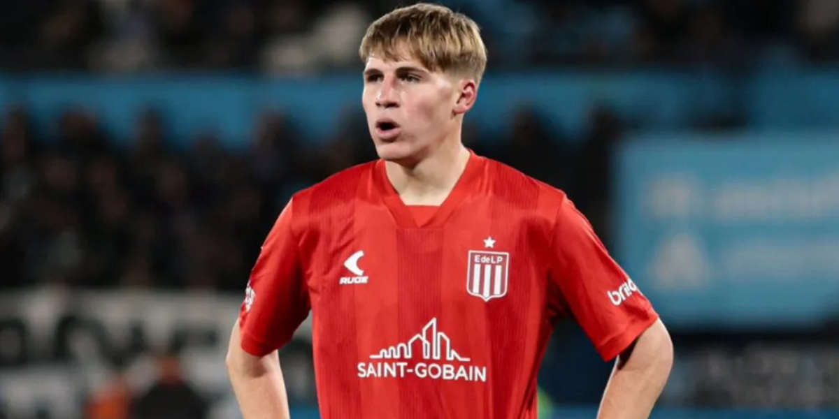 Mikel Amondarain en el césped