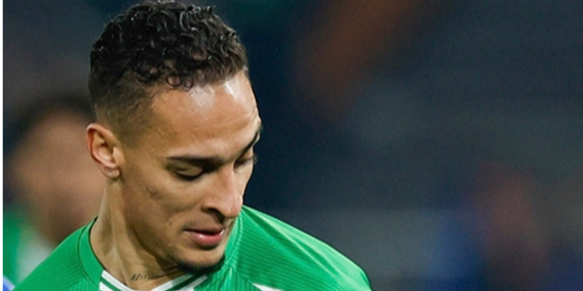 Antony con el Real Betis 