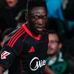 Akor Adams contra el Elche