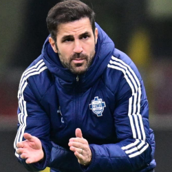 Cesc Fábregas aplaudiendo