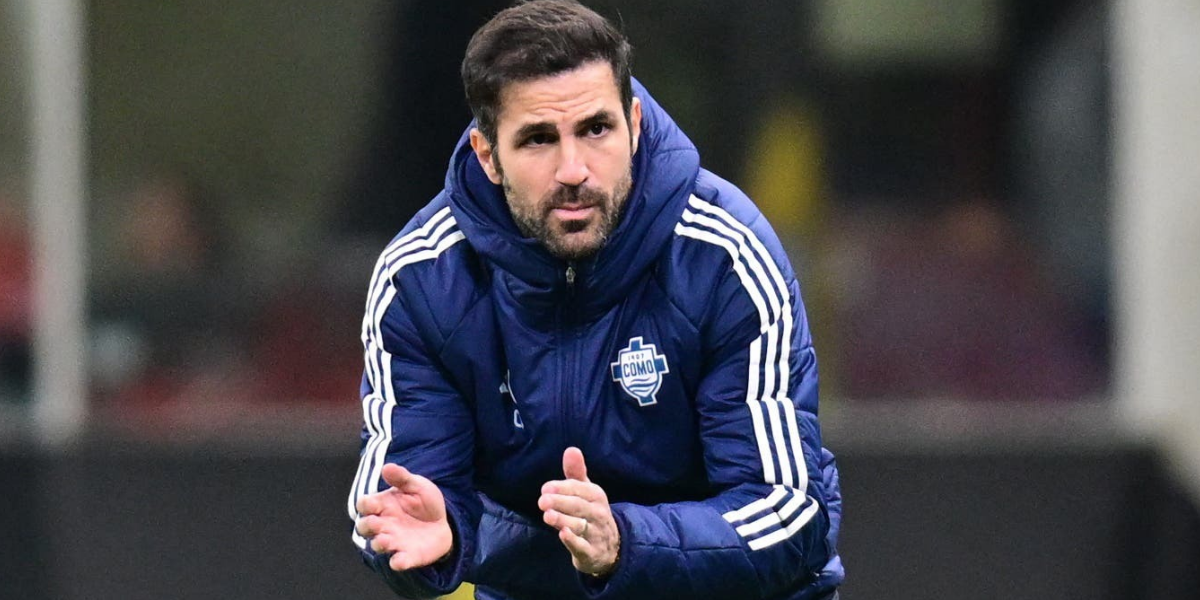 Cesc Fábregas aplaudiendo