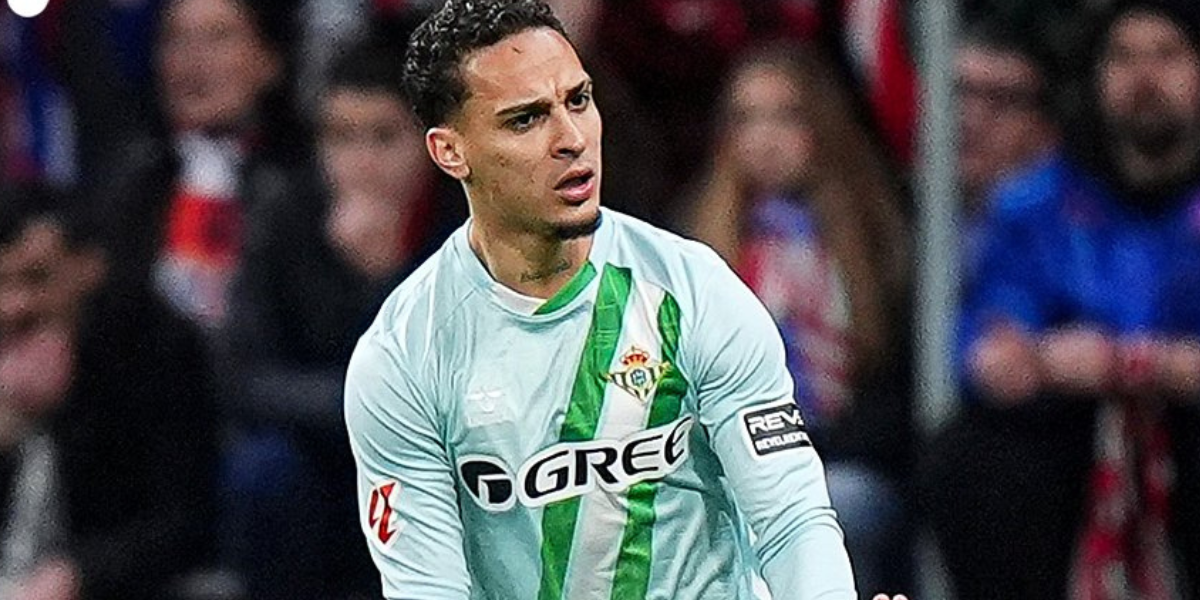 Antony celebrando su gol en el Metropolitano
