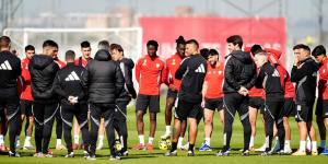 Buenas noticias para Almeyda: Dos futbolistas importantes aptos para el derbi