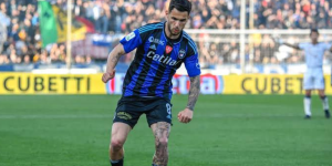 Más fichajes: El Sevilla FC también tiene avanzado a un pivote defensivo