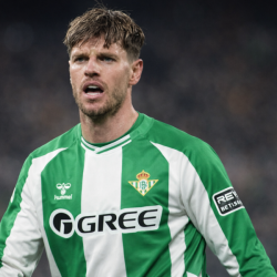 Lo Celso jugando con el Betis