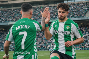 Dos jugadores top en el Real Betis: De Champions y blindados