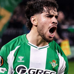 Abde celebrando un gol en Europa League