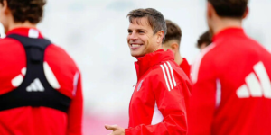 Se encienden las alarmas con Azpilicueta: El navarro tuvo que salir en el derbi