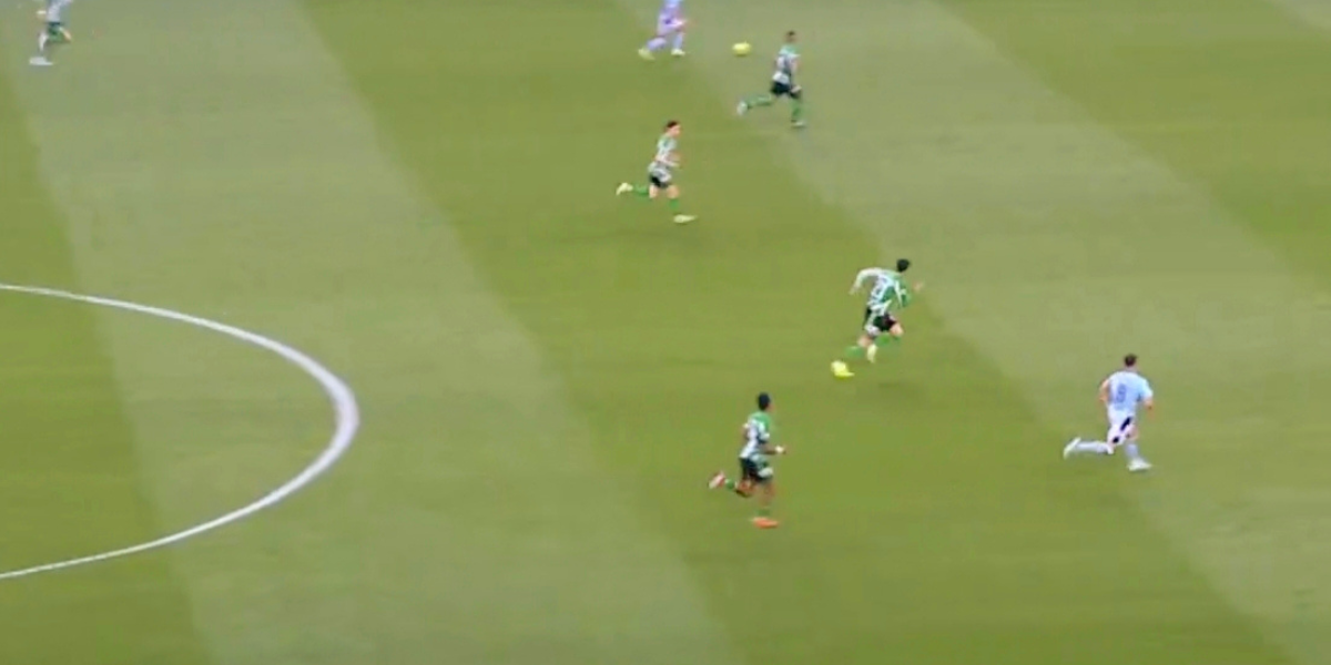 El vídeo viral de Junior Firpo que cabrea a la afición bética