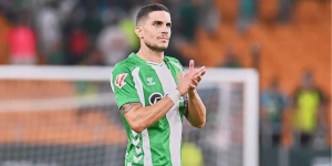 Marc Bartra podría jugar su última temporada en el Betis: El central lo valora