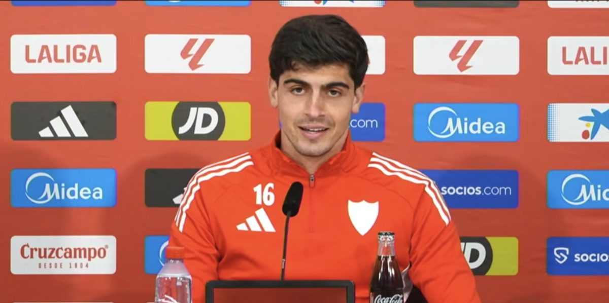 Juanlu en rueda de prensa