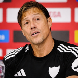 Matías Almeyda en la rueda