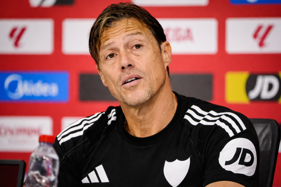 Matías Almeyda en la rueda