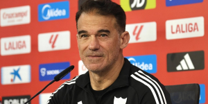 Posible noticia sorpresa en el Sevilla FC: García Plaza podría hacer un Almeyda