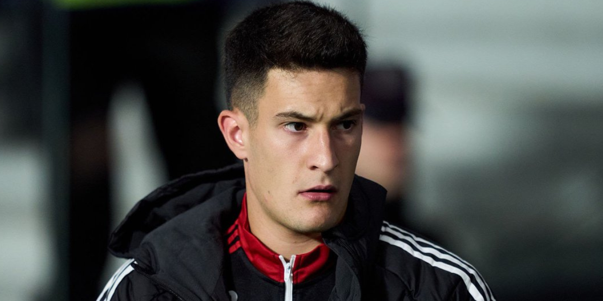 Andrés Castrín en la previa a un partido con el Sevilla FC 